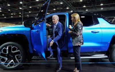 Biden to visit Michigan to support auto strike, a day before Trump