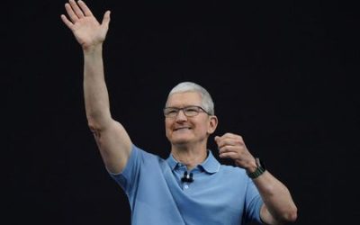 China’s commerce minister meets with Apple’s Tim Cook in Beijing