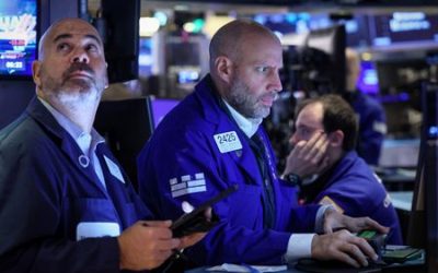 US stocks close higher as Treasury yields fall after weak jobs data