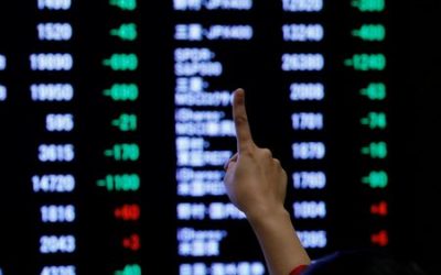 Japanese investors slow investments in overseas bonds and equities in Oct