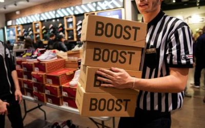 US retailers stuck with excess stock offer bargains as holiday season nears