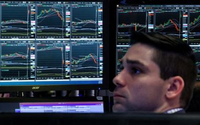 Global stock index falls with Treasury yields, oil prices dip